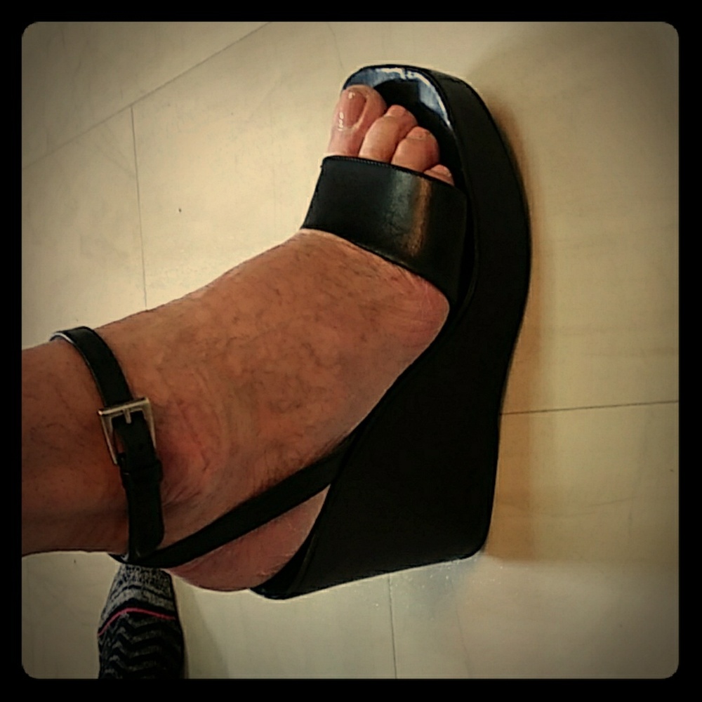 PRADA SANDLES SIZE 5/1/2 BLK.